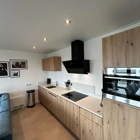 Enkhuizer Beachhouse Strandgut Mit Zaun Nr 400 بيت للعطل إنكهارسين